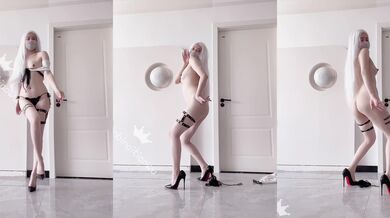 ❣️推荐❣️推特极品嫩妹【冰冰爱跳舞】收费私拍第二弹，各式各样情趣丝袜装裸舞 (14)